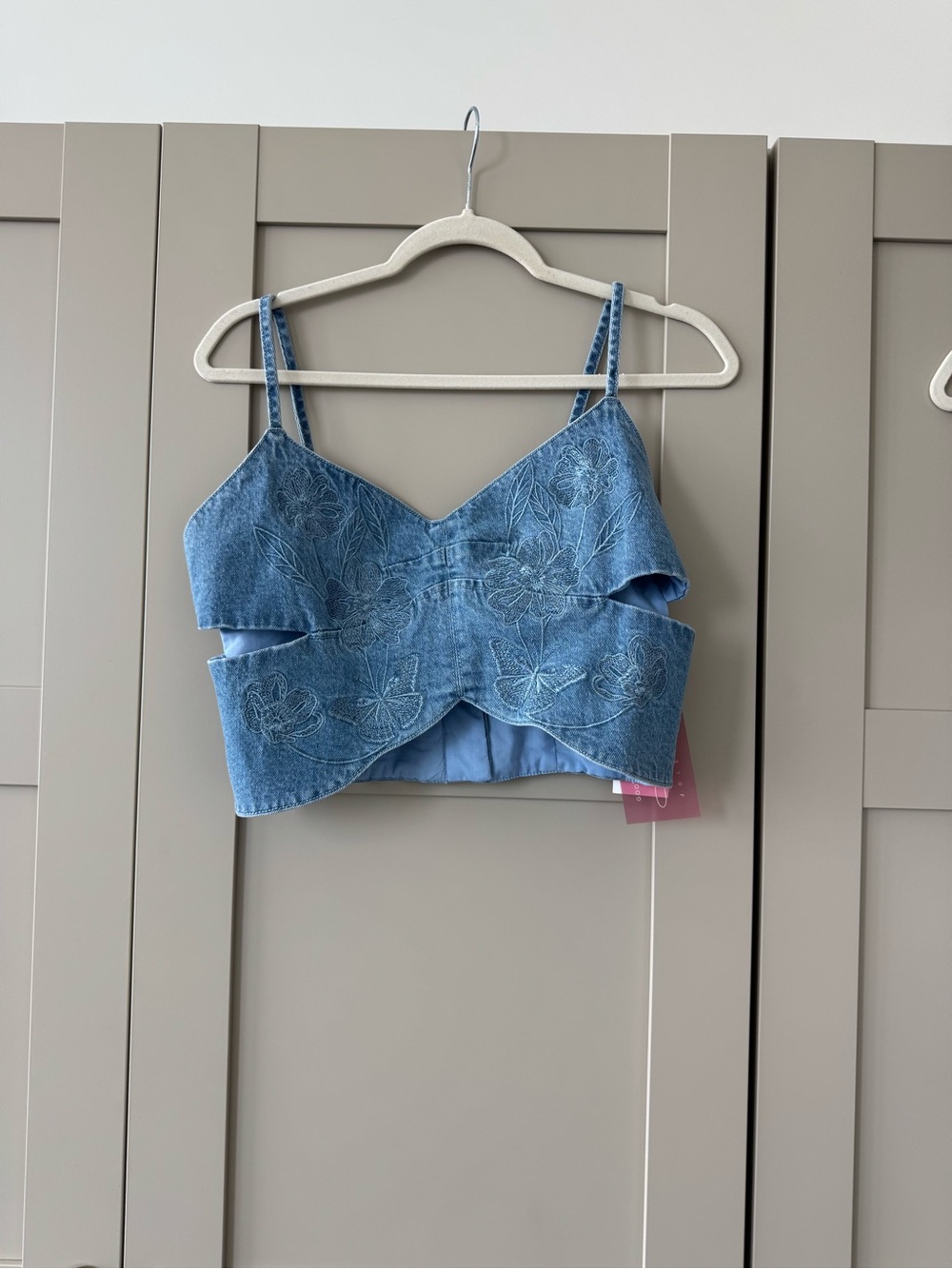 Good American Dolly Parton crop top